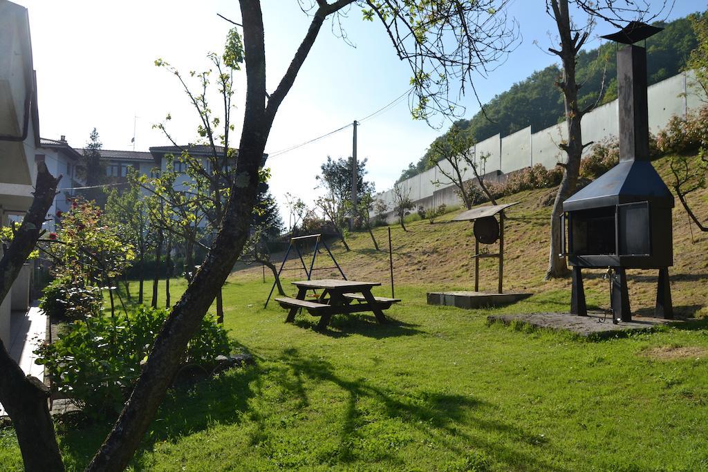Apartamentos Las Palmeras Cangas de Onis Exterior photo