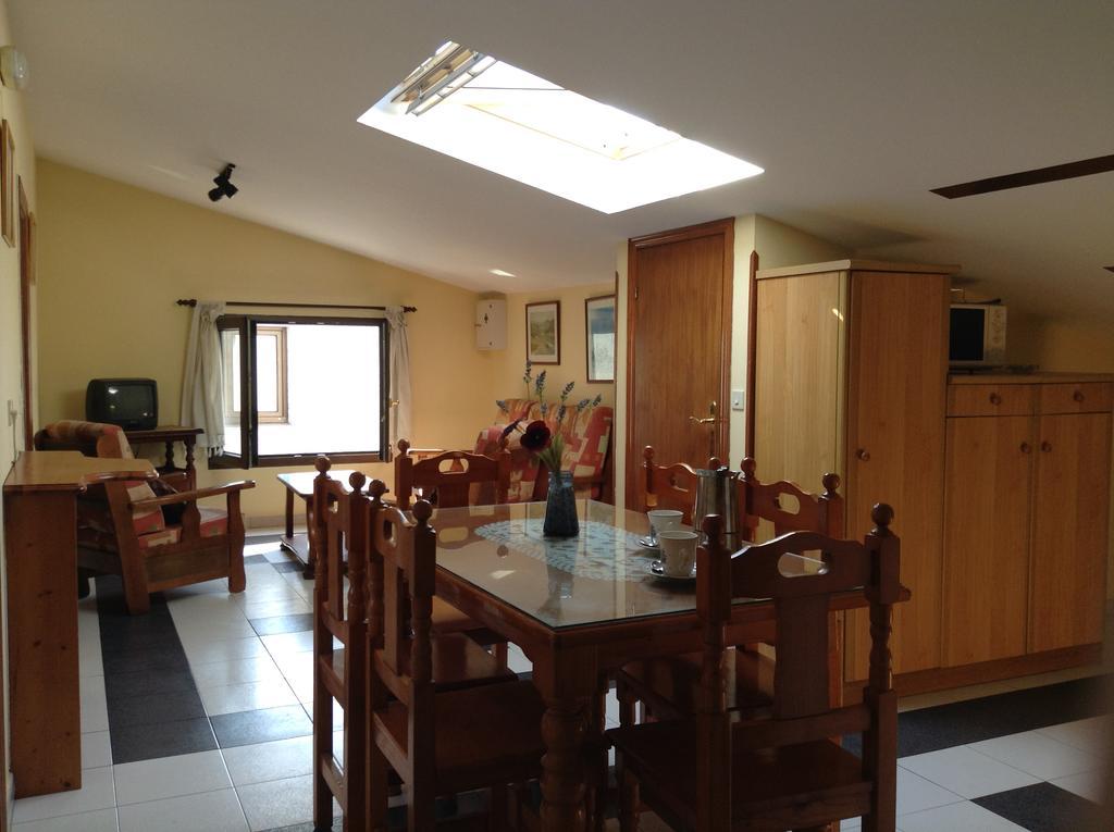 Apartamentos Las Palmeras Cangas de Onis Exterior photo