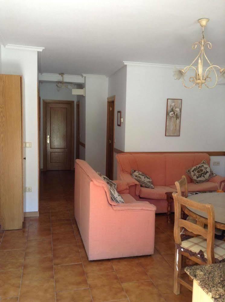 Apartamentos Las Palmeras Cangas de Onis Exterior photo