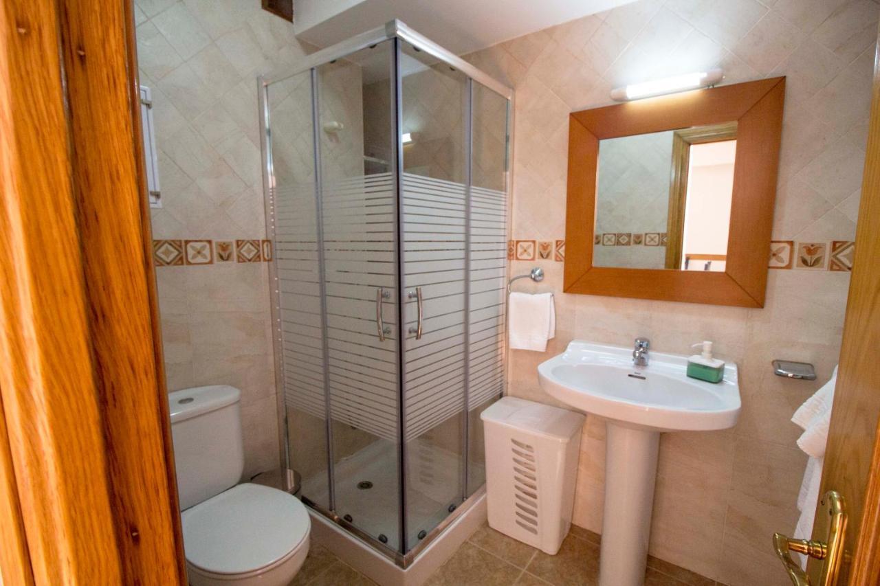 Apartamentos Las Palmeras Cangas de Onis Exterior photo